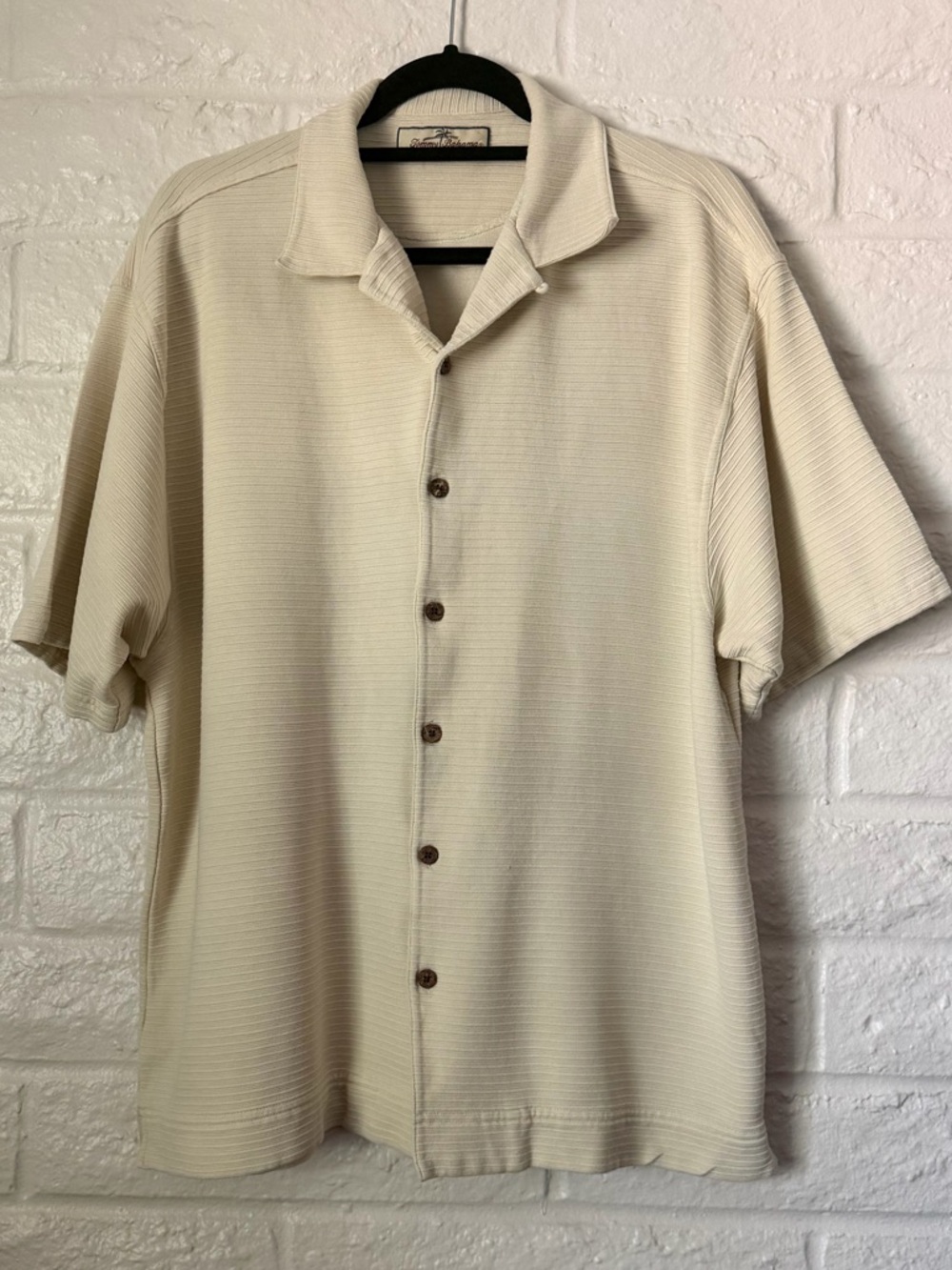 Tommy Bahama Men' Cream Button Down Ribbed Camp Shirt Size XL (no tag)
